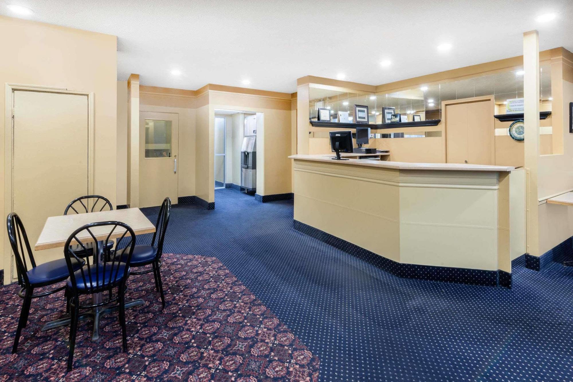 ซูเปอร์ 8 บาย วินด์แฮม ทันเดอร์เบย์ Motel ธันเดอร์เบย์ ภายนอก รูปภาพ
